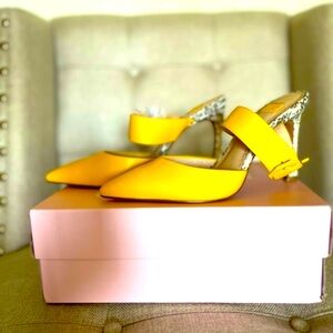 Stylish Mule perfect for spring, New with the box